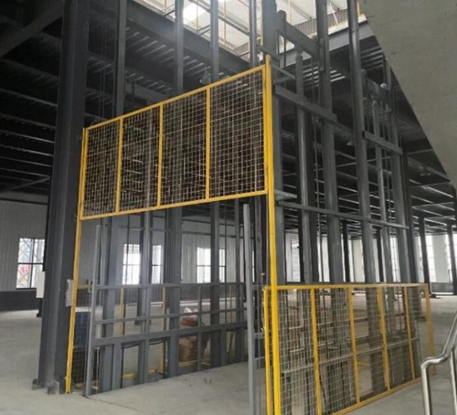 洛隆请详细介绍一下货梯安装在室外的维护方法