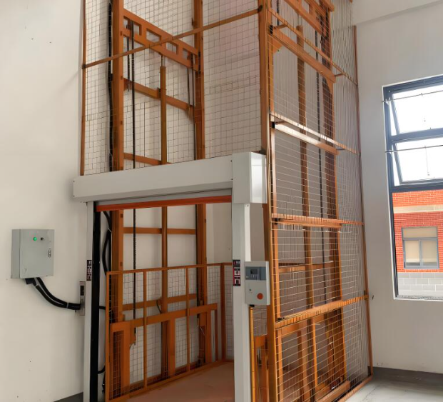 洛隆升降货梯是特种设备码